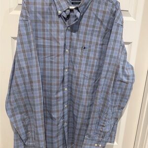 Izod Men's Light Blue Plaid Button Down Shirt